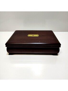 Shell Oil 10K Gold w/ Diamond Service Award Eureka Mfg Co. Wood Jewelry Box RARE